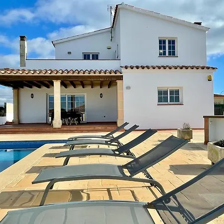 Villa En Blanes